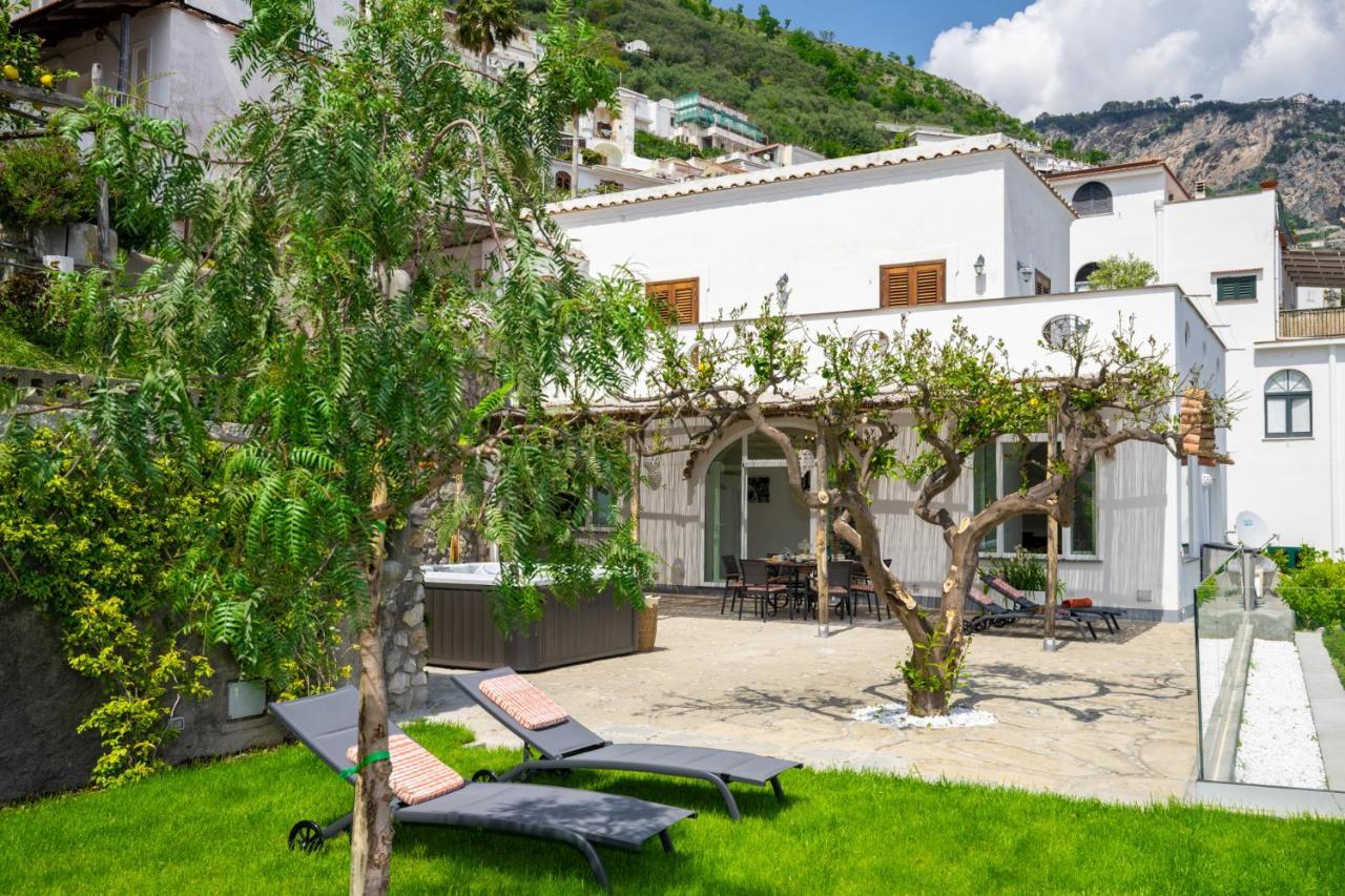 Villa Mimina - Exclusive Villa With Garden, Jacuzzi And Sea View Праяно Экстерьер фото